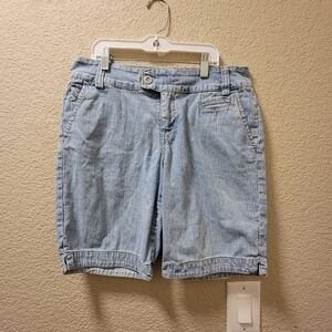 Gloria Vanderbuilt shorts